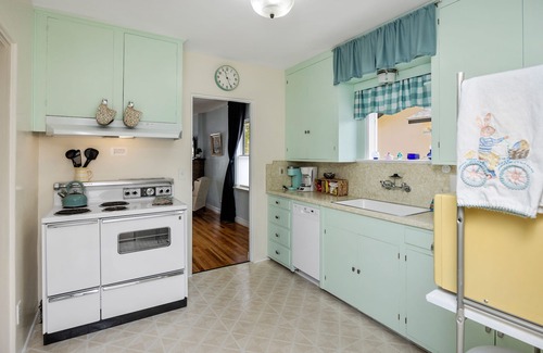 Prescott Casa | Charming Home in Prescotts Historic District. Less than a mile from Whiskey Row.