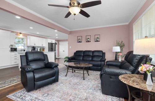 Henning Casa | Charming Home on 1 Acre w/Game Room, WIFI, AC, EV!
