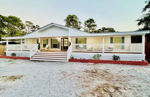 Santa Rosa Beach Cabaña | Charming home in Santa Rosa Beach, FL, located near 30A Beaches and Destin.