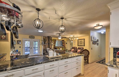 Glencoe Casa | Charming Home w/ Deck - 16 Mi to Sutter Creek!