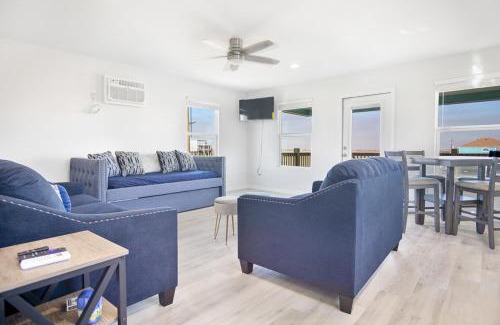 Gilchrist Casa | Charming home with fantastic view