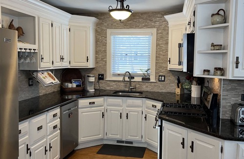 Richmond Casa | Charming home, walk to The District, dining & shops: Lake Geneva only 12 miles!