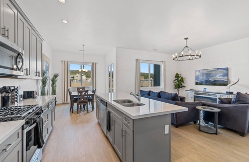 Bellemont Casa | Charming Home With View Of San Francisco Peaks W/hot tub