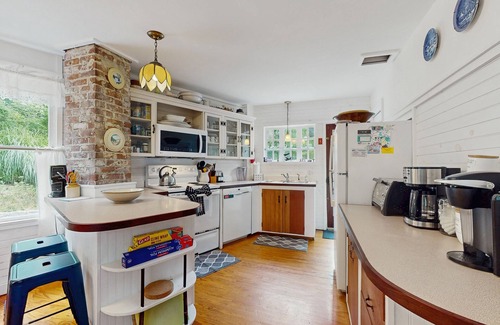 East Chop Casa | Charming home with walkable beach, large yard, deck, fire pit, and A/C