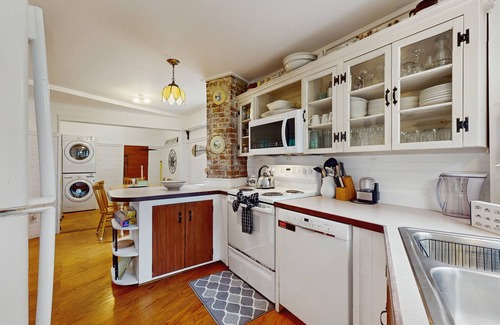 East Chop Casa | Charming home with walkable beach, large yard, deck, fire pit, and A/C