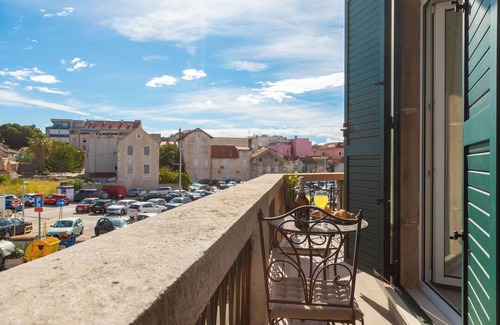 Split Apartamento | Charming hotel suite with balcony in Split city centre with WiFi, AC