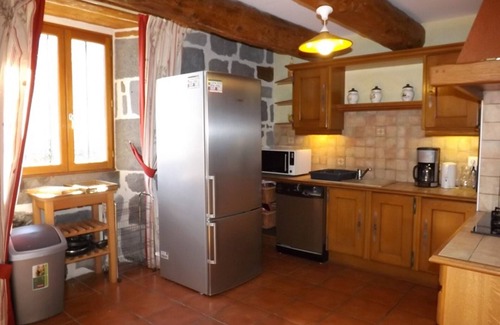 Albepierre-Bredons Cabaña | Charming House in Auvergne: Ski, Nature, and Medieval Sites Nearby