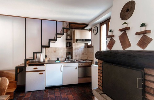 Riva San Vitale Apartamento | Casa en 3 niveles en el pueblo de Riva San Vitale (LA CASETTA DI RIVA)