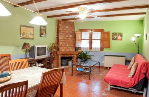 Robledillo de Gata Casa | Charming House in Robledillo de Gata with Fireplace and Terrace