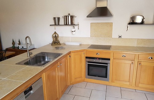 Lancon-Provence Otro | Encantadora casa, aire acondicionado, piscina climatizada y jacuzzi, centro del pueblo