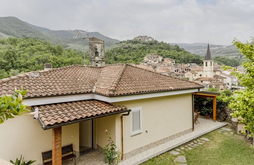 Borgomaro Villa | Casa con encanto en un pueblo a 15 minutos del mar de Liguria