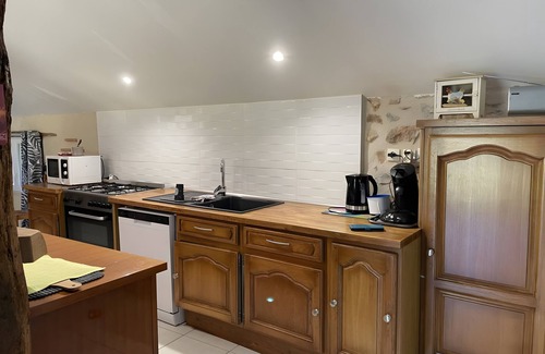 Bourgnac Casa | Casa Encantadora en Dordoña – Confort, Terraza y Proximidad al Bosque, Ideal para Familias y Grupos