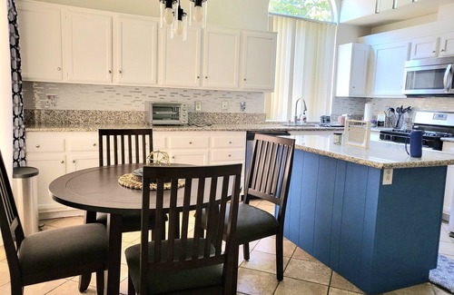 Palmdale Casa | Charming house in lovely Palmdale near Marie Kerr Park, schools, AV Mall