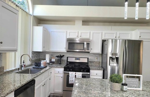 Palmdale Casa | Charming house in lovely Palmdale near Marie Kerr Park, schools, AV Mall