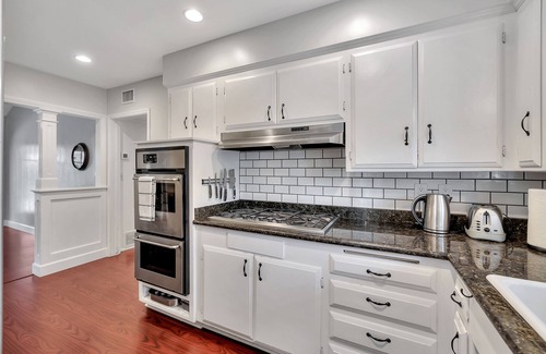 Westside Costa Mesa Casa | casa con encanto en el jardín cerca de la playa