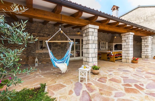 Orbanici Casa | Encantadora casa en el corazón de Istria con piscina privada.
