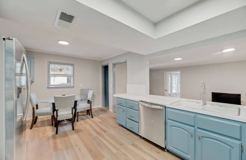 Denton Casa | Charming house in welcoming Denton with. EV charger