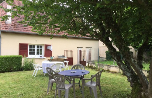 Lucy-sur-Yonne Casa | Encantadora casa en el canal du nivernais