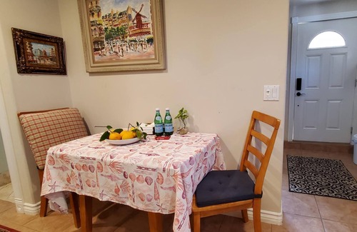 Agoura Hills Apartamento | Charming House on A Cul-de-sac, close to all amenities