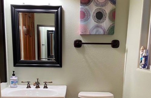 Agoura Hills Apartamento | Charming House on A Cul-de-sac, close to all amenities