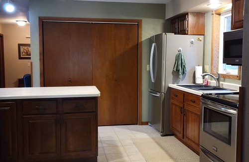Medford Casa | Charming house on wooded acreage 1/4 mi from Sackett Lk in Medford with WiFi, AC