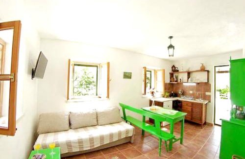 Cove Basina (Jelsa) Casa | Charming House Selca + BBQ