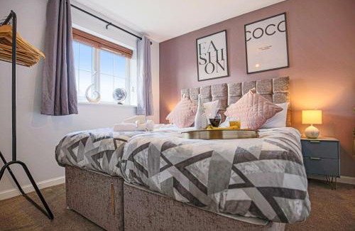 Milton Keynes Casa | Charming House - Sleeps up to 6 - Free Parking, Fast Wifi with Smart TV with Netflix by Yoko Property