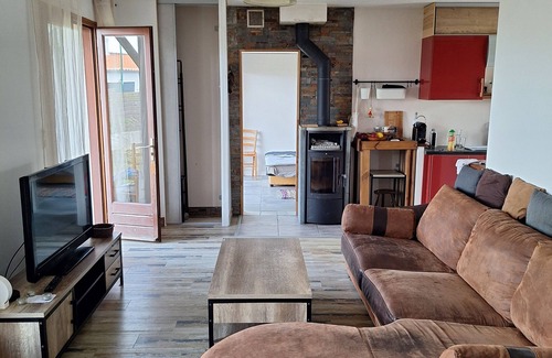 Angles Casa | Charming house sleeps 5, 6 km from beaches.