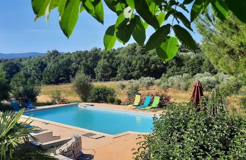 Grambois Casa | Encantadora casa rodeada de viñedos y el campo de Luberon.
