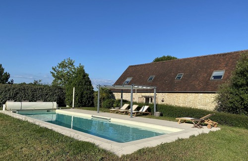 Gignac Casa | Encantadora casa rodeada de campos con hermosa piscina en Haut-Quercy