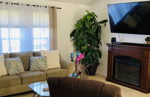 Joel Casa | CHARMING HOUSE