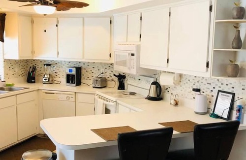 Joel Casa | CHARMING HOUSE