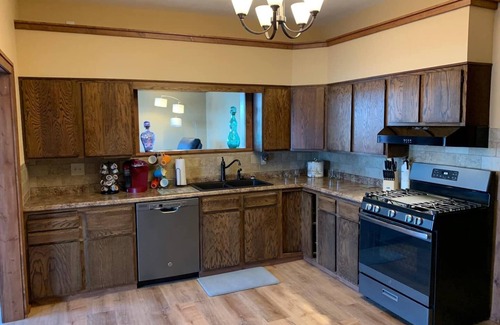Lansing Township Casa | Charming House with Amazing Views! Next to Marina and Tiki Bar