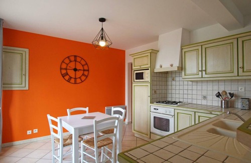 Ravenoville Cabaña | Casa independiente cerca de Utah Beach, 4 habitaciones, jardín privado, BBQ, WiFi