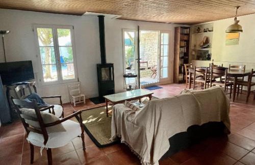 Ars-en-Re Casa | Charming house with garden near the port