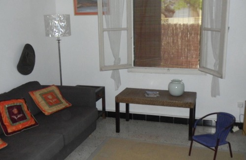 Leucate Villa | Encantadora casa con jardín, cerca de la playa y lejos del acantilado.