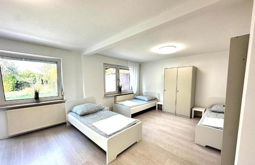 Fischeln Apartamento | Charming House with Garden in Krefeld