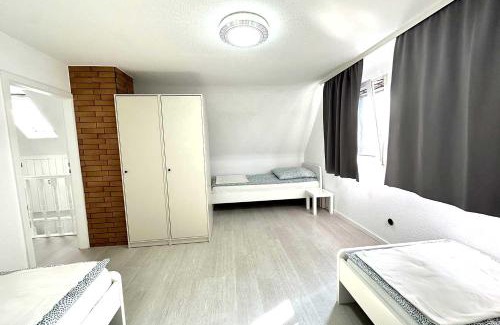 Fischeln Apartamento | Charming House with Garden in Krefeld
