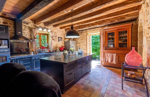 Anlhiac Casa | Casa con encanto con piscina y vistas al valle en Anlhiac