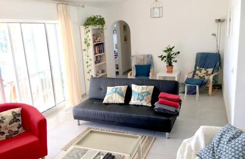 Quinta das Raposeiras Casa | Charming House with Pool in Faro