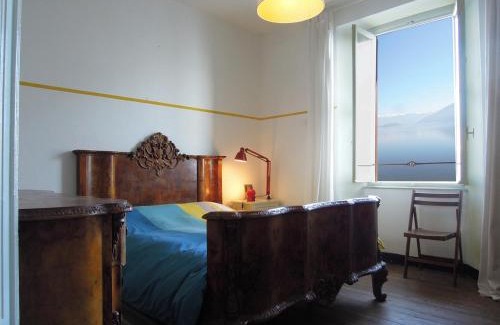 Argegno Apartamento | Charming house with private dock on Lake Como