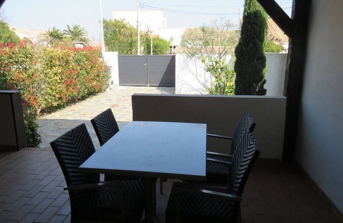 Vendres Casa | Casa con Terraza y Jardín para 6 en Vendres, Cerca de la Playa