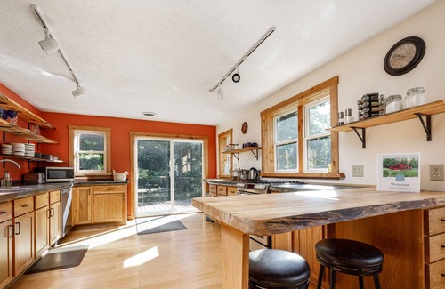Maple City Cabina | 🍄 Charming Hygge 2BDR Cabin in Leelanau County ➠ 4889