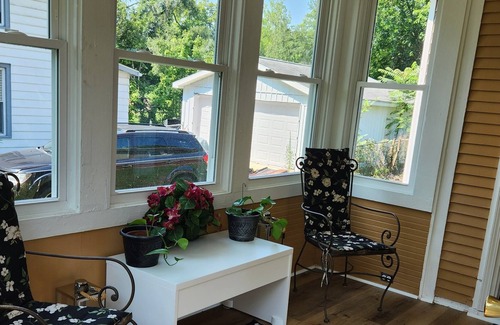 Albion Casa | Charming in Albion, MI