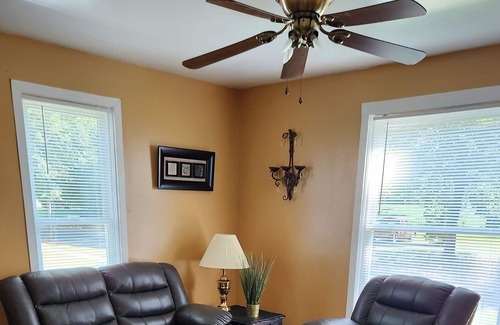 Albion Casa | Charming in Albion, MI