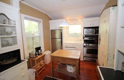 Wellfleet Casa | Encantadora cabaña 2BD en la ciudad: a pie de la calle principal y el puerto