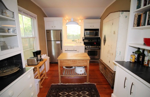 Wellfleet Casa | Encantadora cabaña 2BD en la ciudad: a pie de la calle principal y el puerto