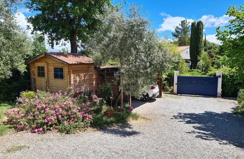 Pierrevert Apartamento | Charming independent studio with swimming pool.