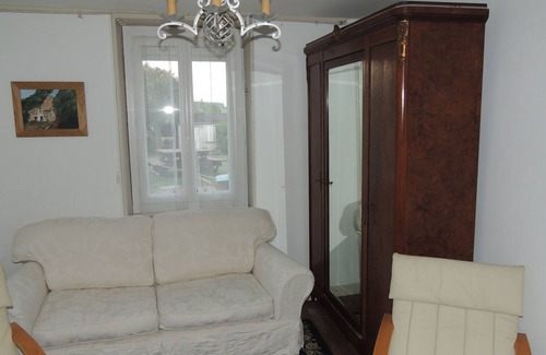 Commarin Casa | Charming individual house 170 m², enclosed garden, view of rolling Auxois hills.