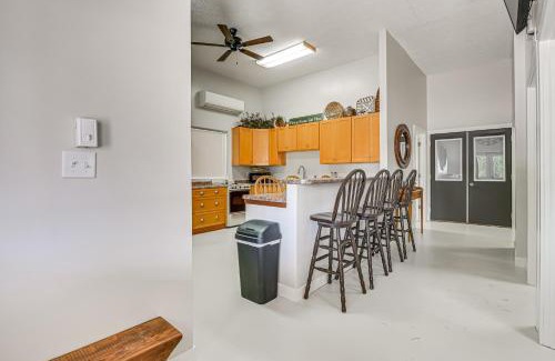 Ellston Casa | Charming Iowa Home 1 Mi to Golf